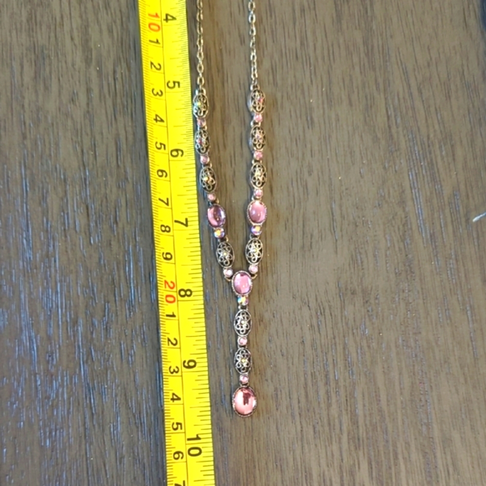 Vintage Avon SP Necklace With Pink Oval Crystals And Aurora Filigree Silver Tone - Picture 7 of 8